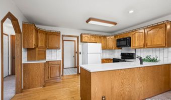 19 Douglas Dr N, Broomfield, CO 80020