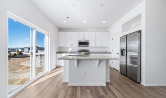 22392 E 38th Pl, Aurora, CO 80019