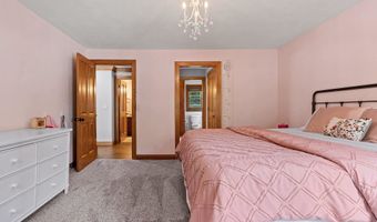 3901 N MILLWOOD Dr, Appleton, WI 54913