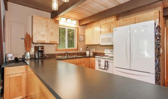 10252 LAKEVIEW Dr, Birkenfeld, OR 97016