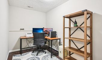 941 W Army Trail Blvd, Addison, IL 60101