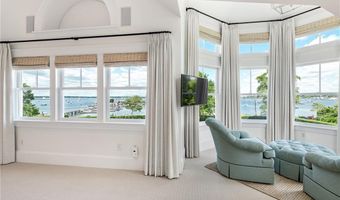 169 Wellington Ave, Newport, RI 02840