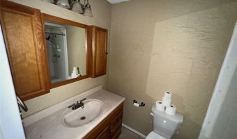 412 7th St, Barling, AR 72923