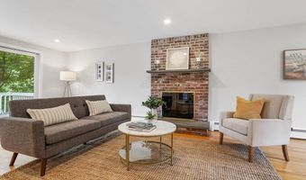 444 Middle Rd, Boxborough, MA 01719