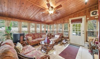 18 Gaylore Dr W, Amityville, NY 11701