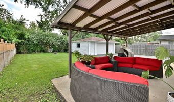 511 W BYRON Ave, Addison, IL 60101