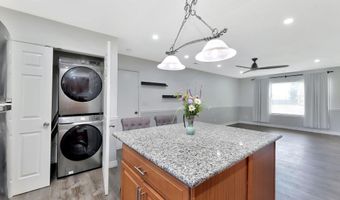305 Valleyview Ct, Andover, KS 67002