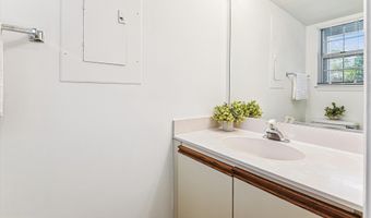 988 BREAKWATER Dr, Annapolis, MD 21403