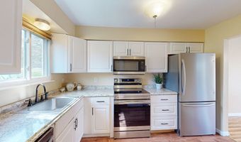 10 Monika Ln 10, Brookfield, CT 06804