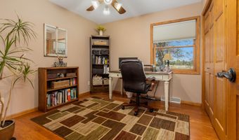 38397 Richmond Heights Dr, Aberdeen, SD 57401