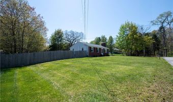 1 Knollwood Dr, Cumberland, RI 02864