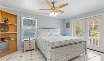 310 MAGNOLIA St, Atlantic Beach, FL 32233