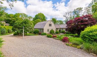 429 Woonsocket Hill Rd, North Smithfield, RI 02896