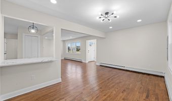 22 Guilette Pl, Amityville, NY 11701