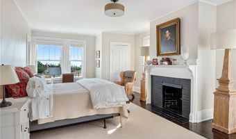 150 Boston Neck Rd, Narragansett, RI 02882