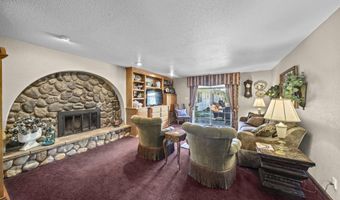 17832 Windsor Ln, Anderson, CA 96007