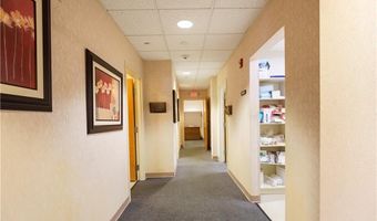 215 Toll Gate Rd 308, Warwick, RI 02886