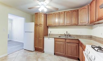 7905 DASSETT Ct 101, Annandale, VA 22003