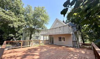 3023 Woodland St, Ames, IA 50014