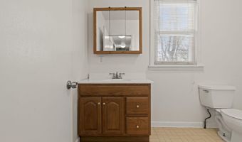 227 W GRAISBURY Ave, Audubon, NJ 08106