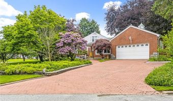 133 Tupelo Hill Dr, Cranston, RI 02920