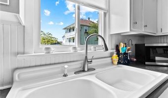 291 Maple Ave 1, Barrington, RI 02806