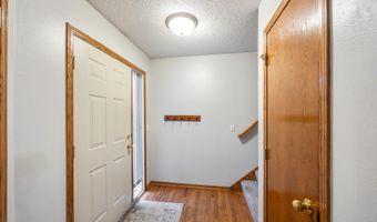 1634 Prairie Cir, Altoona, IA 50009