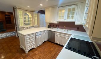 2 Tunxis Pl, Cheshire, CT 06410