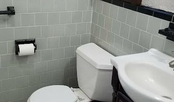 15 Ludlow Rd, Middletown, RI 02842