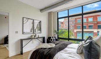 520 JOHN CARLYLE St 320, Alexandria, VA 22314