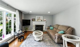 10 Mark Dr, Cranston, RI 02920