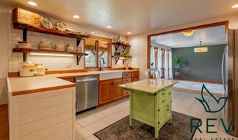 28 Panorama Ln, Cody, WY 82414