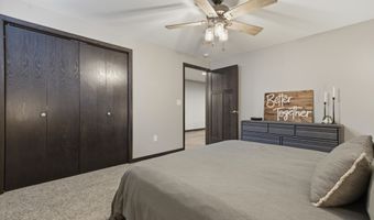 1209 Kettering Dr, Aberdeen, SD 57401