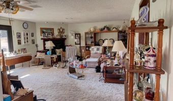 1921 Villa Dr, Artesia, NM 88210