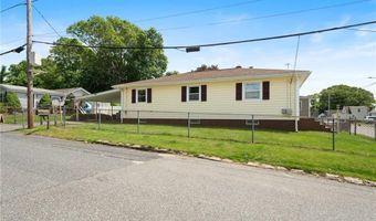 211 IROQUOIS ROAD Rd, Cumberland, RI 02864