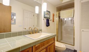 4040 Wispen Cir, Anchorage, AK 99517