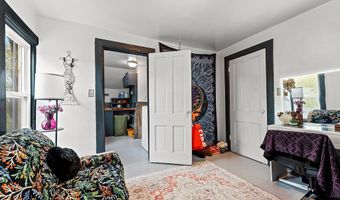 1215 Navarino St, Algoma, WI 54201