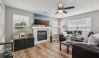 167 Swanee Ln, Woodstock, GA 30188