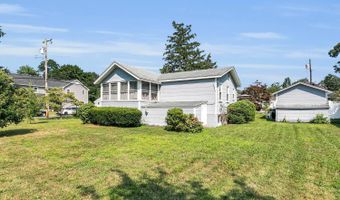 324 E End Ave, Belford, NJ 07718