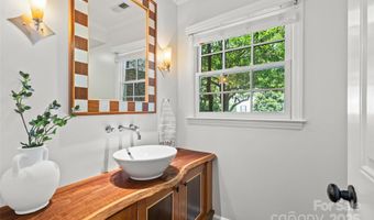 1811 Manor Mill Rd, Charlotte, NC 28226