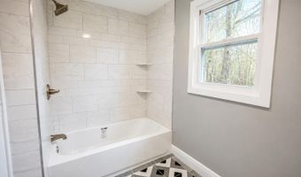 74 Blairwood Ln, Albrightsville, PA 18210