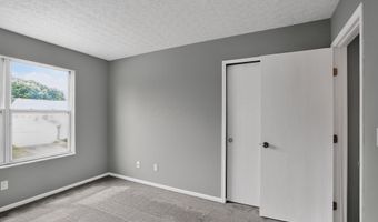 2724 Raphael Dr, Columbus, OH 43232