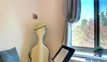 3000 SPOUT RUN Pkwy C603, Arlington, VA 22201