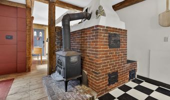 37 High St, Bradford, NH 03221