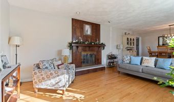 179 Old River Rd, Lincoln, RI 02865