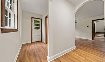 1006 26TH St S, Arlington, VA 22202