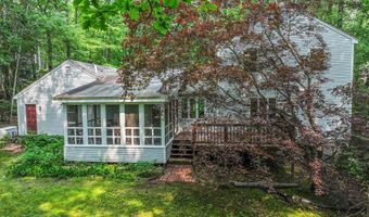 36 Old Farm Rd, Bedford, NH 03110