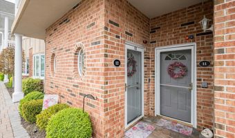 12 Sarah Ct, Amityville, NY 11701