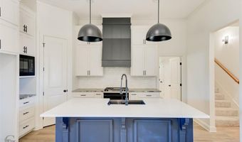 703 Julesburg Ln, Benton, LA 71006