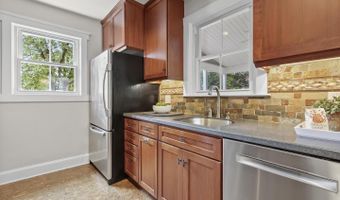 923 ARRAN Rd, Baltimore, MD 21239